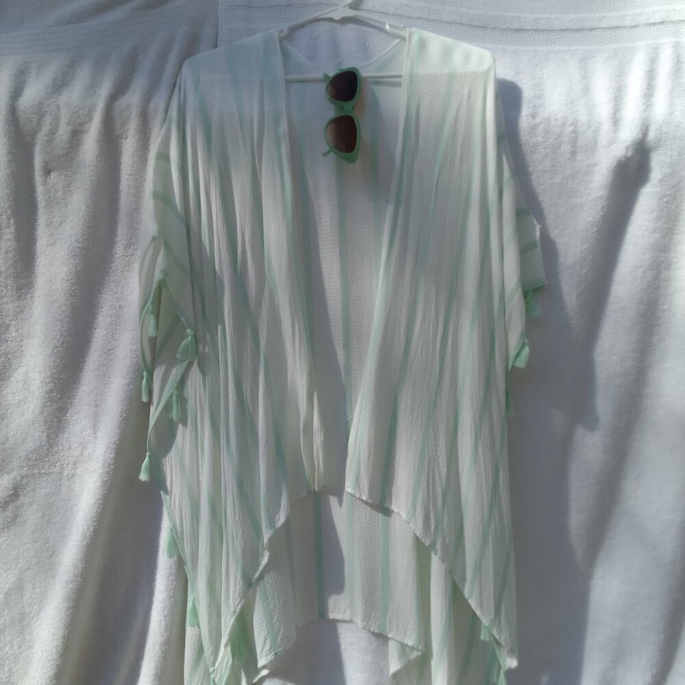 Bundle Sunglass&Beach Coverup Silky Soft Well-Des… - image 2